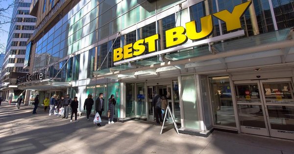 Best Buy: How Human Connection Saved A Failing Retailer