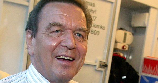 Gerhard Schröder empört über Currywurst-Aus bei VW