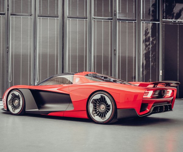 1,400-hp, Walter de Silva-designed Hongqi S9 hypercar debuts in Shanghai