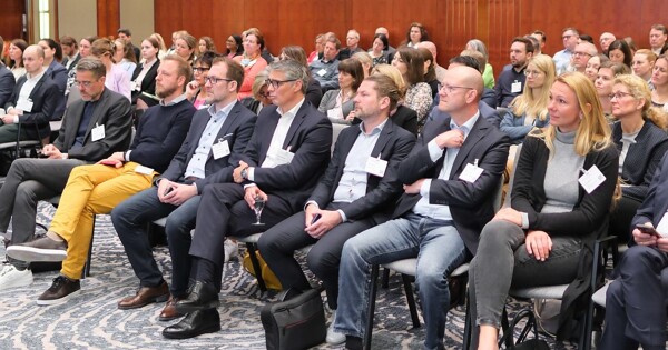 Mit Gehaltstransparenz zu mehr Fairness: Ergebnisse des Praxisforums Total Rewards