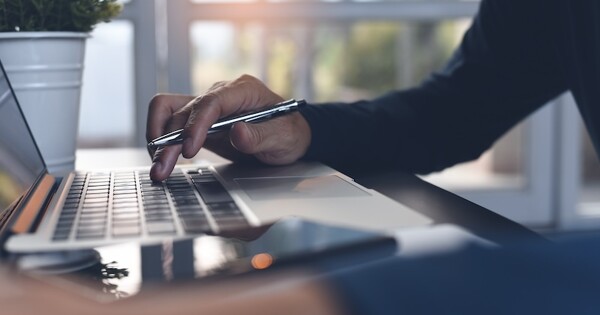 Homeoffice vs. Büro: Studie räumt mit Produktivitätsmythos auf