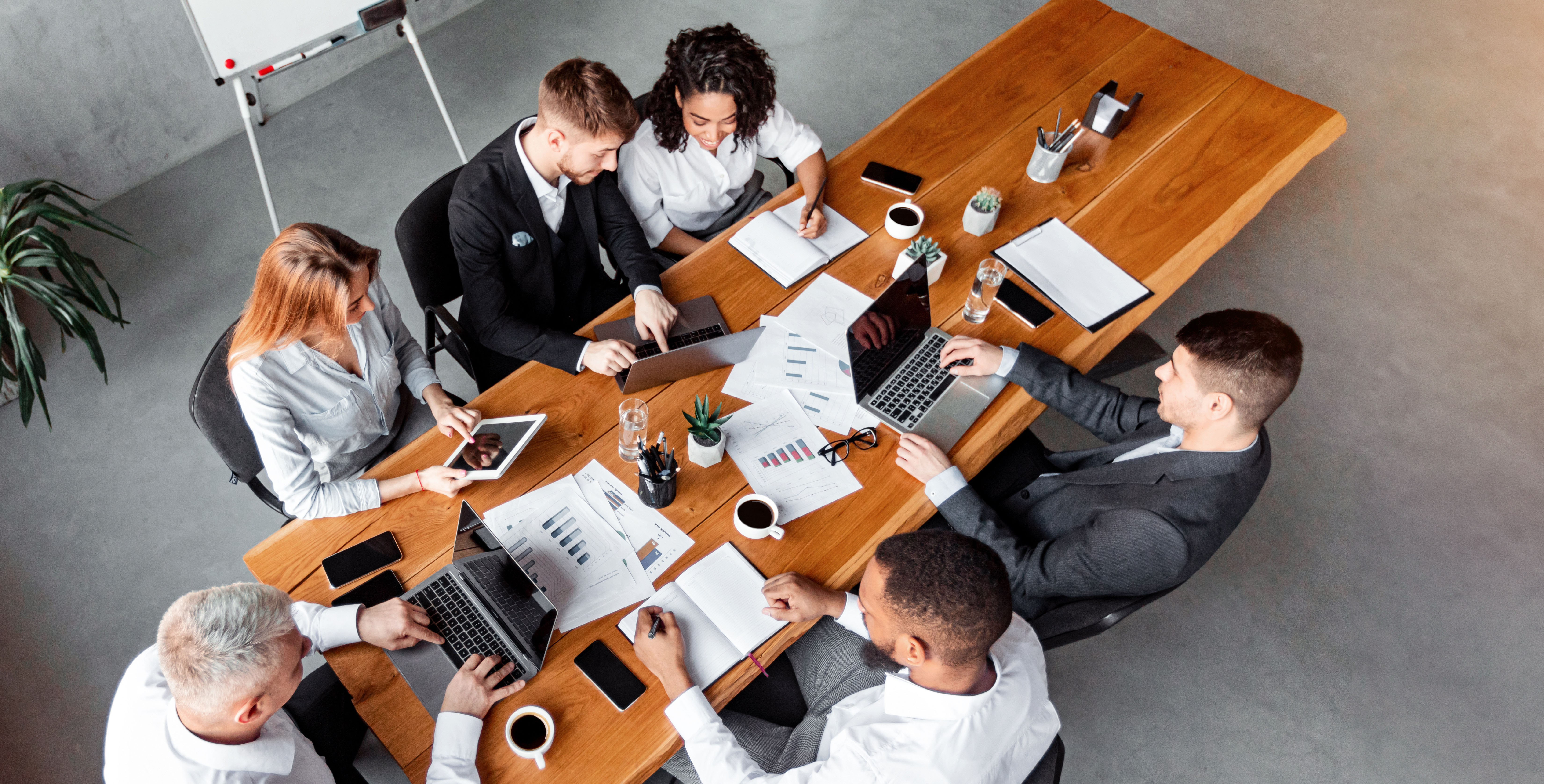 Hybrid Humanistic Leadership